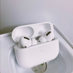 AirPods Pros